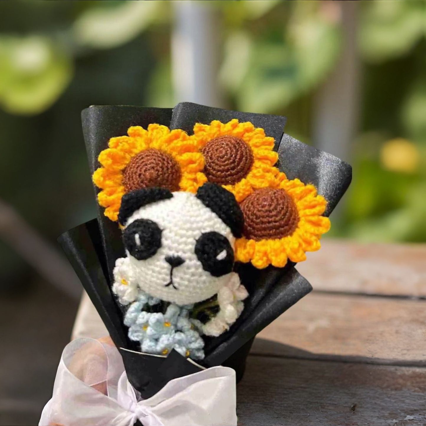 Handmade Crochet Flower Bouquet – Custom Colors | Long-Lasting Floral Gift | Eco-Friendly Yarn Flowers