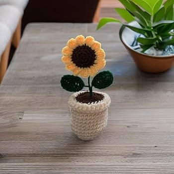 Mini Crochet Flower Pot – Handmade Yarn Plant | Cute Desk Decor | Amigurumi Gift | Tiny Plant Plush