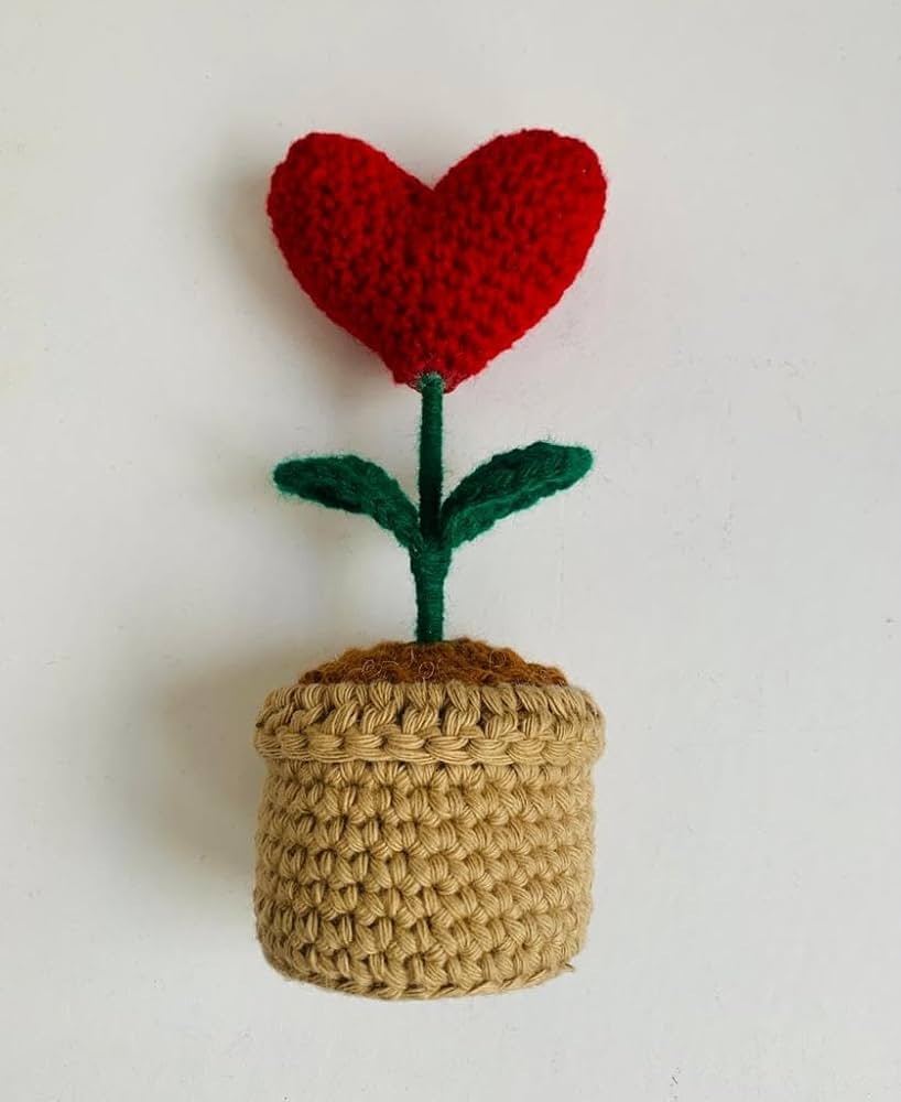 Mini Crochet Flower Pot – Handmade Yarn Plant | Cute Desk Decor | Amigurumi Gift | Tiny Plant Plush (Copy)